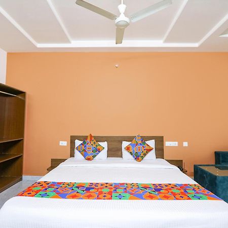 Fabhotel Golden Hitech - Nr Hitech City Haiderabad Buitenkant foto